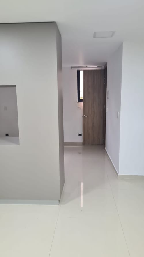 Apartaestudio en venta en Altos De Santa Helena, Ibagué, 45 m² · foto 3 de 5