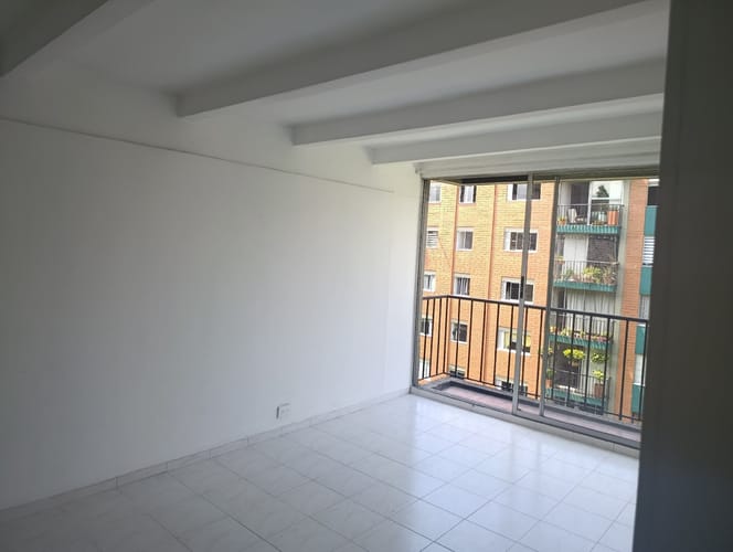 Apartamento de 3 alcobas en arriendo en Patio Bonito, Medellín, 100 m² · foto 3 de 15