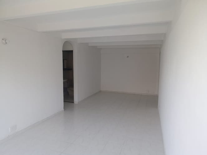 Apartamento de 3 alcobas en arriendo en Patio Bonito, Medellín, 100 m² · foto 10 de 15