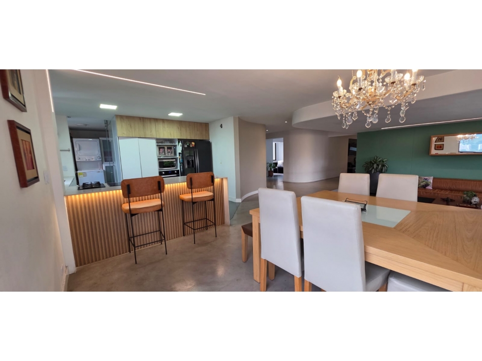 Apartamento en arriendo en El Poblado, Medellín · foto 2 de 23