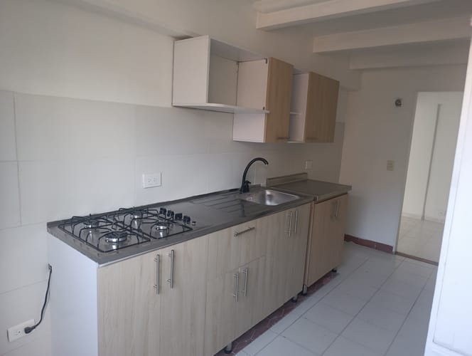 Apartamento de 3 alcobas en arriendo en Patio Bonito, Medellín, 100 m² · foto 15 de 15
