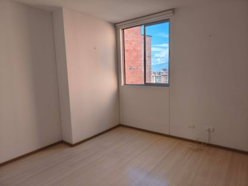 Apartamento en arriendo en Loma Del Esmeraldal, Envigado · foto 10 de 17