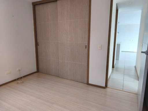 Apartamento en arriendo en Loma Del Esmeraldal, Envigado · foto 11 de 17