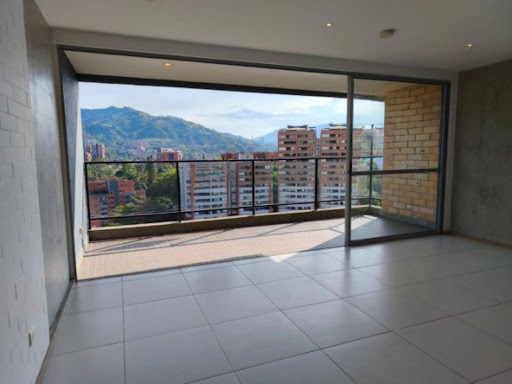 Apartamento en arriendo en Loma Del Esmeraldal, Envigado · foto 15 de 17