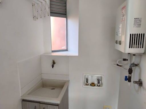 Apartamento en arriendo en Loma Del Esmeraldal, Envigado · foto 16 de 17