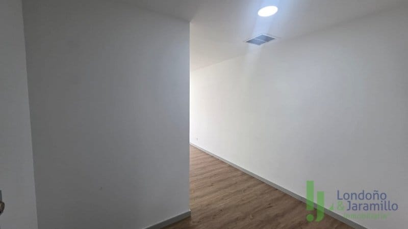 Oficina en venta en Primavera, Envigado, 27 m² · foto 7 de 15