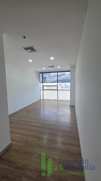 Oficina en venta en Primavera, Envigado, 27 m² · foto 13 de 15