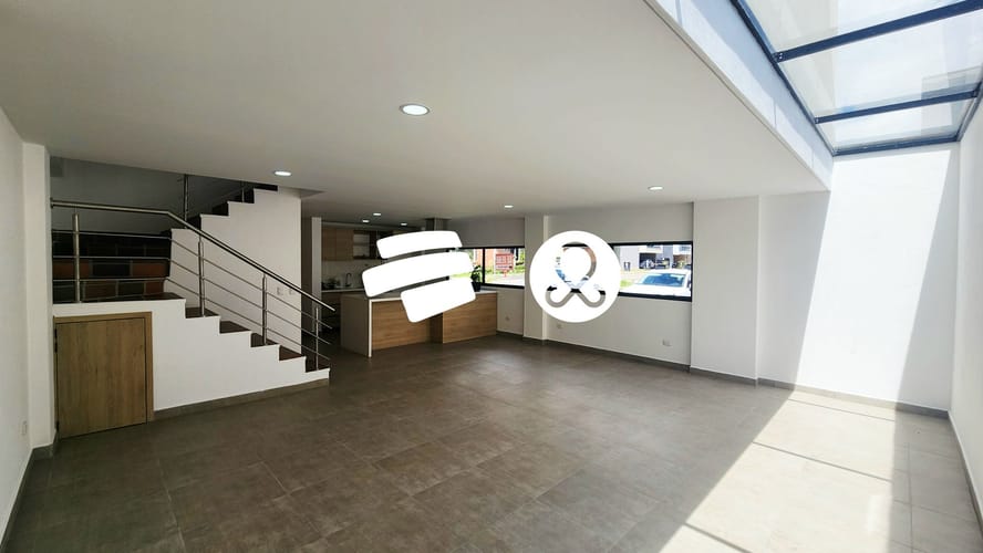 Casa de 4 alcobas en venta en Llano Grande, Rionegro, 250 m² · foto 2 de 14