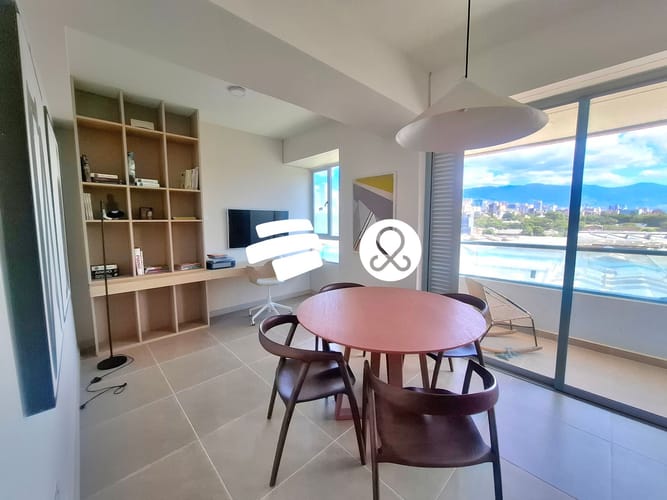 Apartamento de 3 alcobas en venta en El Poblado, Medellín, 94 m² · foto 2 de 24