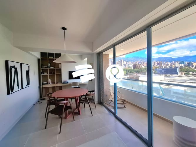 Apartamento de 3 alcobas en venta en El Poblado, Medellín, 94 m² · foto 3 de 24