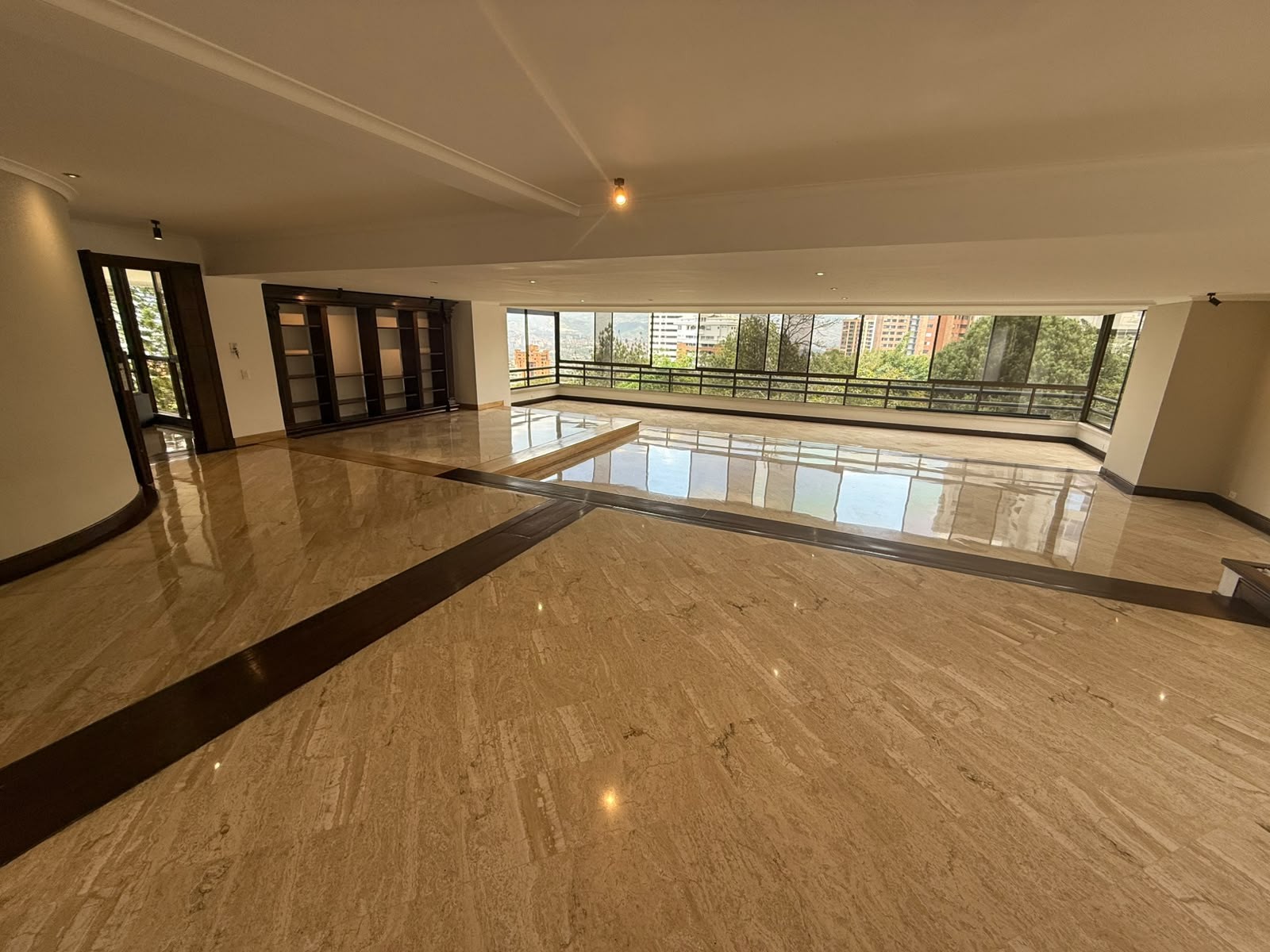 Apartamento de 3 habitaciones en arriendo en San Lucas, Medellín — imagen 1 de 30