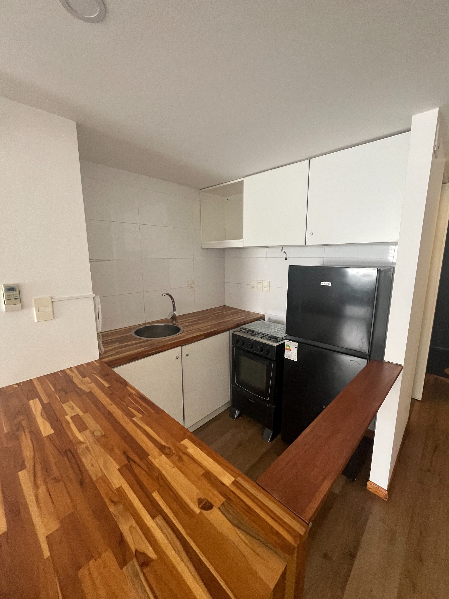 ALQUILER APARTAMENTO PUNTA CARRETAS MONOAMBIENTE MODERNO  PLACARES AIRE AMENITIES · Foto 10