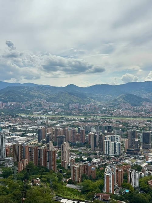 Apartamento en venta en Las Palmas, Medellín · foto 8 de 17