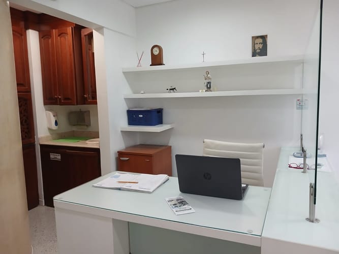 Consultorio en venta en El Poblado, Medellín, 30 m² · foto 10 de 11