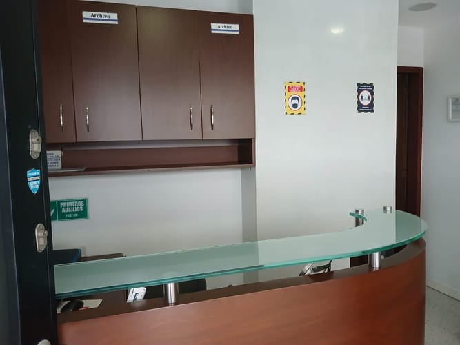 Consultorio en venta en El Poblado, Medellín, 30 m² · foto 4 de 11