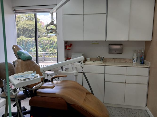 Consultorio en venta en El Poblado, Medellín, 30 m² · foto 9 de 11
