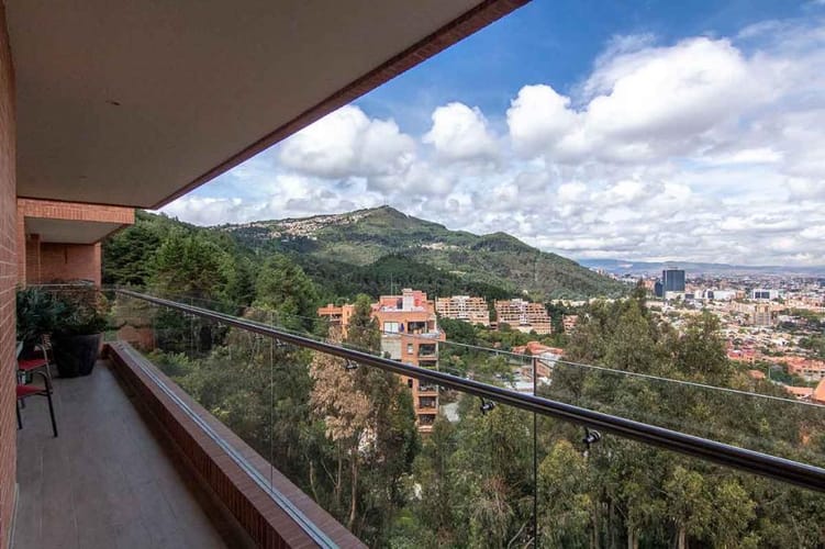 Apartamento de 4 alcobas en venta en Cerros De Los Alpes, Bogotá, 534 m² · foto 5 de 24