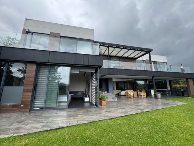 Casa de 3 alcobas en venta en Vía Las Palmas, Envigado, 450 m² · foto 6 de 24