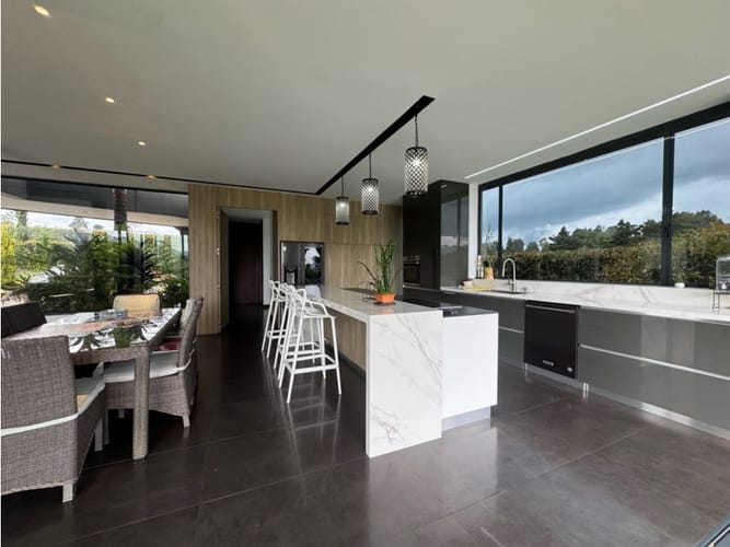 Casa de 3 alcobas en venta en Vía Las Palmas, Envigado, 450 m² · foto 8 de 24