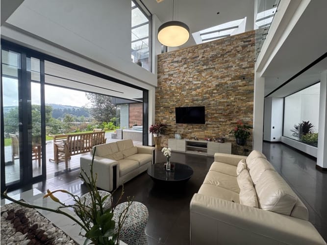 Casa de 3 alcobas en venta en Vía Las Palmas, Envigado, 450 m² · foto 9 de 24