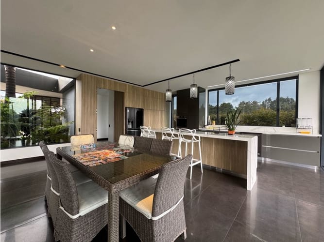 Casa de 3 alcobas en venta en Vía Las Palmas, Envigado, 450 m² · foto 11 de 24