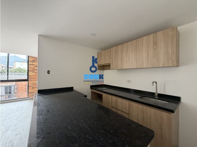 Apartaestudio en venta en Bella Suiza, Bogotá, 34 m² · foto 2 de 9