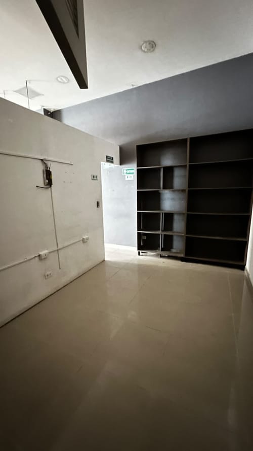 Local en arriendo en El Poblado, Medellín, 52 m² · foto 3 de 10