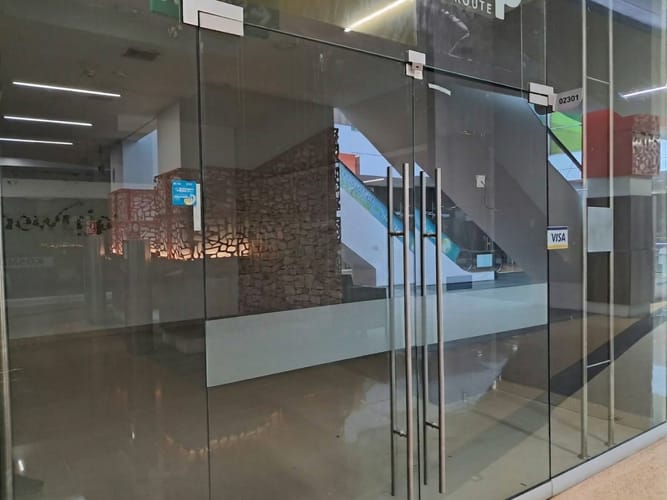 Local en arriendo en El Poblado, Medellín, 52 m² · foto 7 de 10