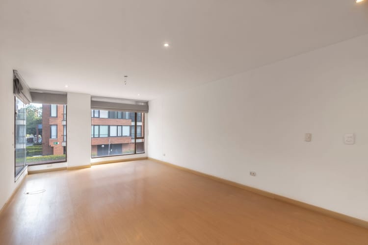 Apartamento de 3 alcobas en venta en El Virrey, Bogotá, 112 m² · foto 2 de 19