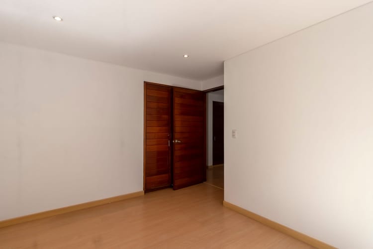 Apartamento de 3 alcobas en venta en El Virrey, Bogotá, 112 m² · foto 10 de 19