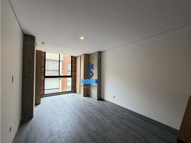 Apartaestudio en venta en Bella Suiza, Bogotá, 34 m² · foto 3 de 10