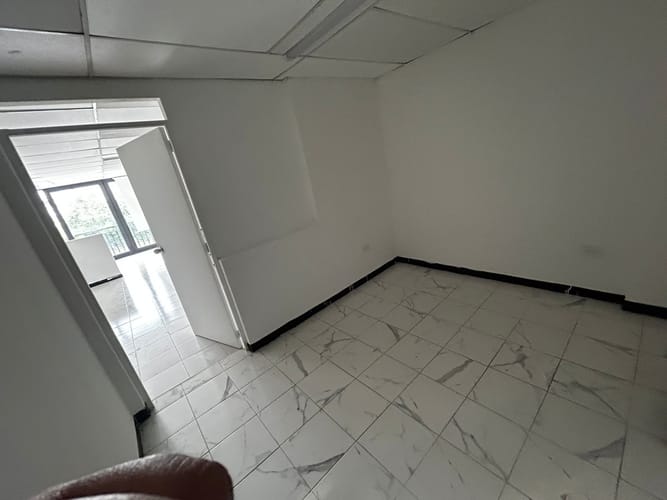 Oficina en venta en La Herradura, Palmira, 130 m² · foto 3 de 5