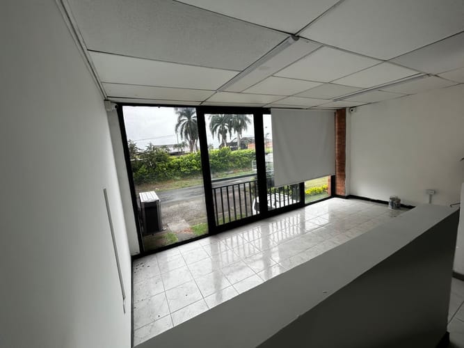 Oficina en venta en La Herradura, Palmira, 130 m² · foto 4 de 5