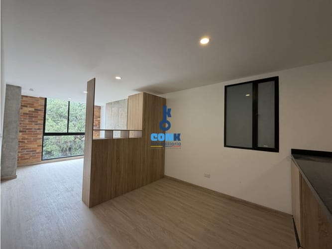 Apartaestudio en venta en Bella Suiza, Bogotá, 34 m² · foto 2 de 10