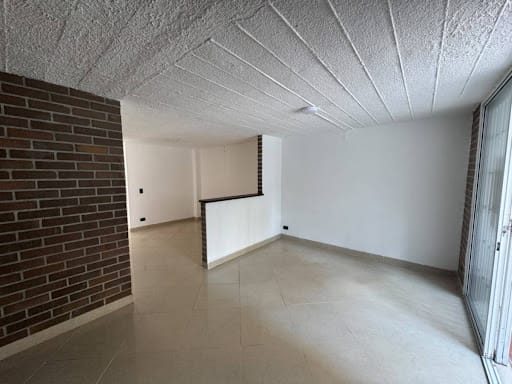 Casa de 3 alcobas en venta en Suramérica, La Estrella, 118 m² · foto 4 de 17