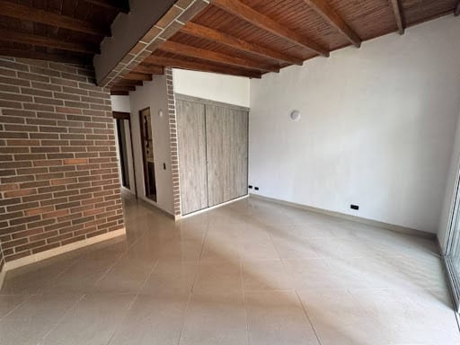 Casa de 3 alcobas en venta en Suramérica, La Estrella, 118 m² · foto 7 de 17
