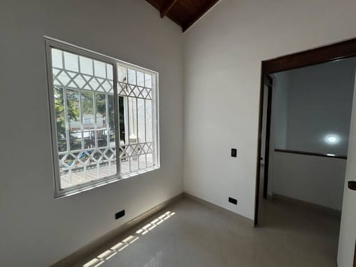 Casa de 3 alcobas en venta en Suramérica, La Estrella, 118 m² · foto 8 de 17
