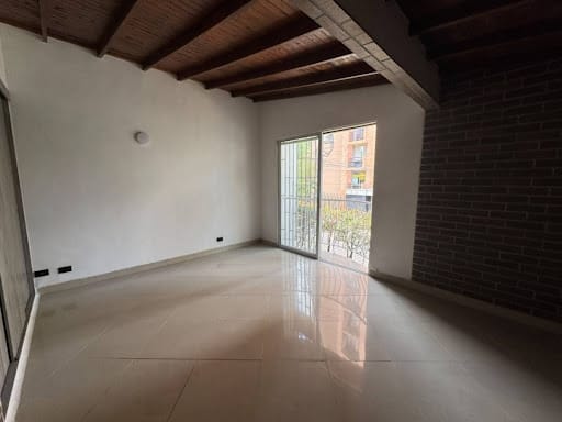 Casa de 3 alcobas en venta en Suramérica, La Estrella, 118 m² · foto 10 de 17