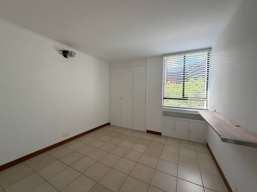Apartamento en arriendo en El Portal, Envigado · foto 7 de 17