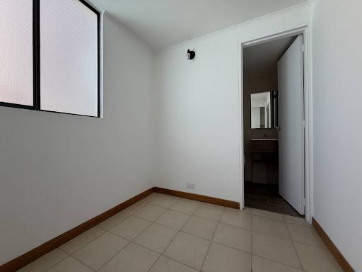 Apartamento en arriendo en El Portal, Envigado · foto 8 de 17