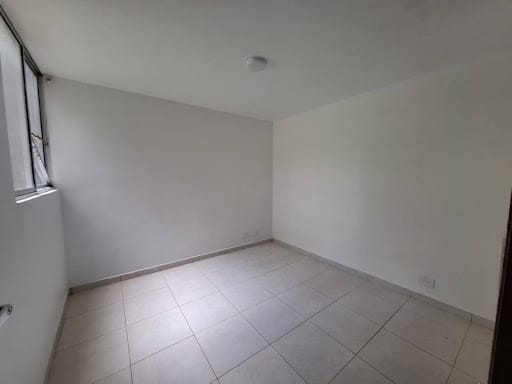 Apartamento de 3 alcobas en venta en Tesorero, Rionegro, 53 m² · foto 4 de 16