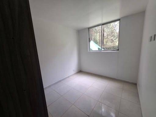 Apartamento de 3 alcobas en venta en Tesorero, Rionegro, 53 m² · foto 5 de 16