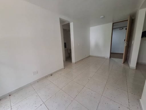 Apartamento de 3 alcobas en venta en Tesorero, Rionegro, 53 m² · foto 6 de 16