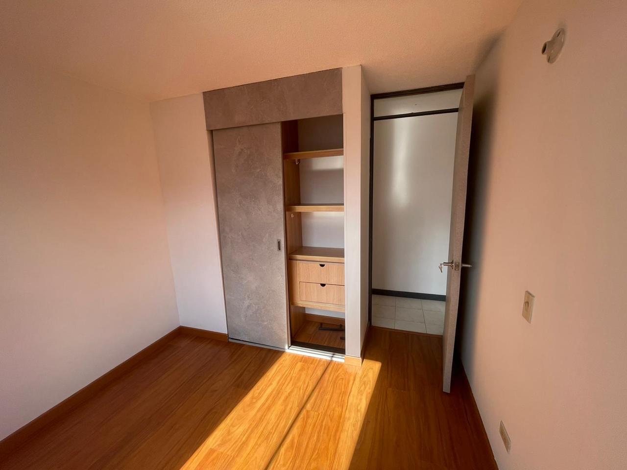 Apartamento en venta en Portales Del Norte, Bogotá · foto 6 de 13