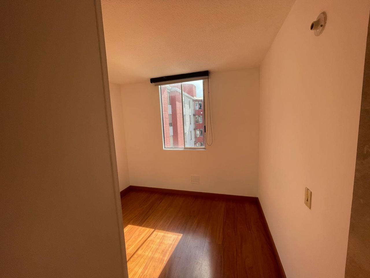Apartamento en venta en Portales Del Norte, Bogotá · foto 8 de 13