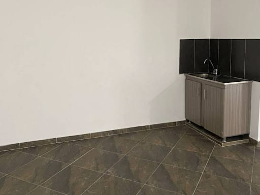 Local en arriendo en Centro, Rionegro, 215 m² · foto 4 de 5