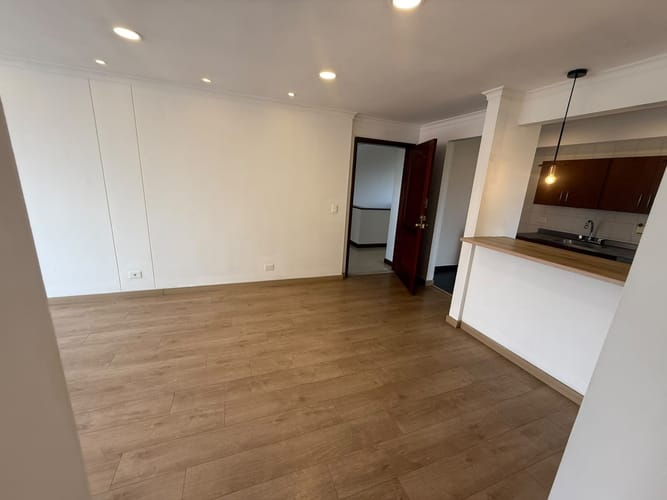 Apartamento de 2 alcobas en arriendo en Castropol, Medellín, 80 m² · foto 12 de 19