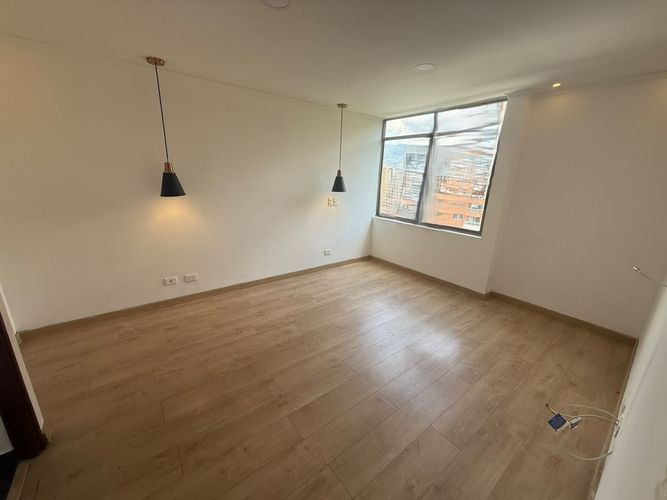 Apartamento de 2 alcobas en arriendo en Castropol, Medellín, 80 m² · foto 4 de 19