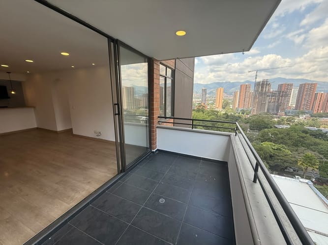 Apartamento de 2 alcobas en arriendo en Castropol, Medellín, 80 m² · foto 15 de 19