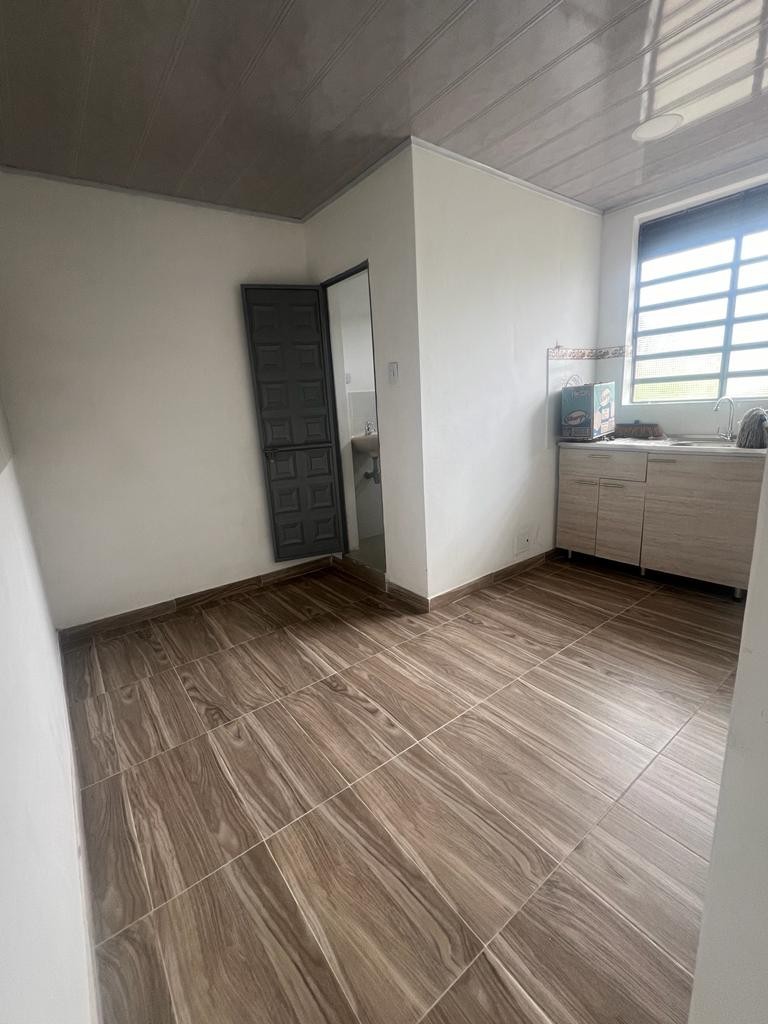 Casa en venta en Centro Administrativo, Bogotá · foto 8 de 24